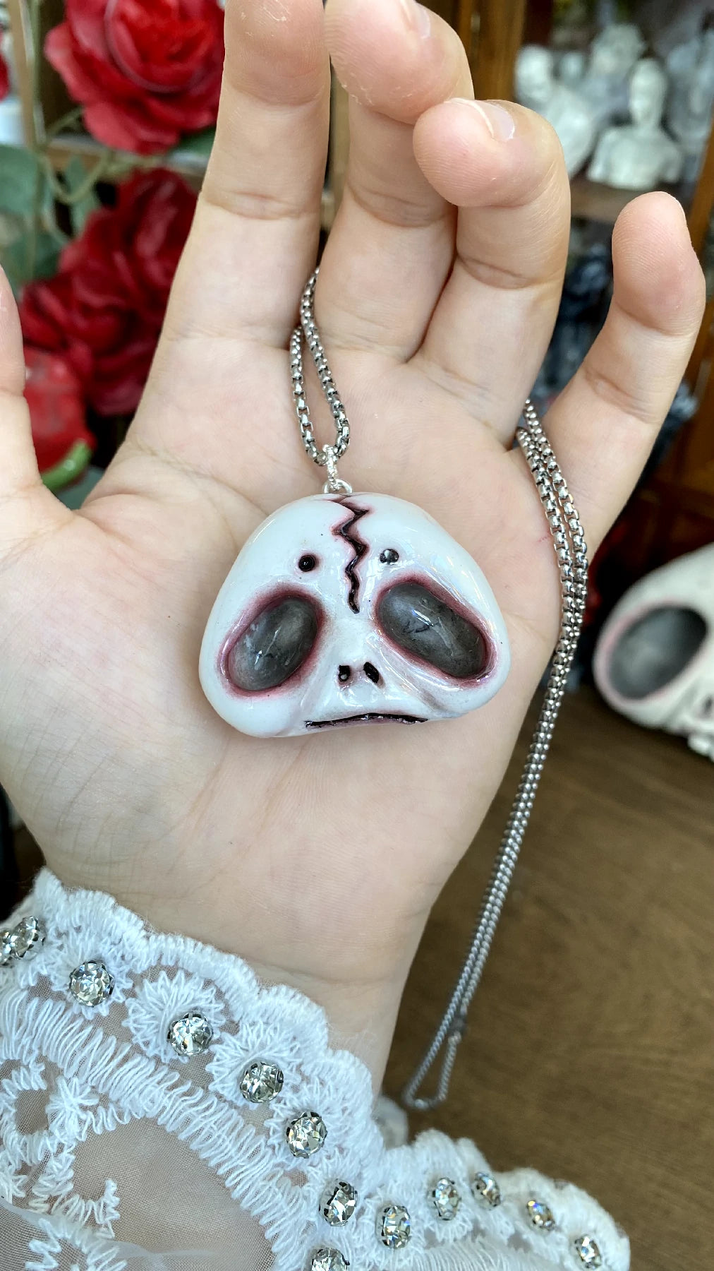 Kebarro Cracked Skull Face Pendant Clay Necklace