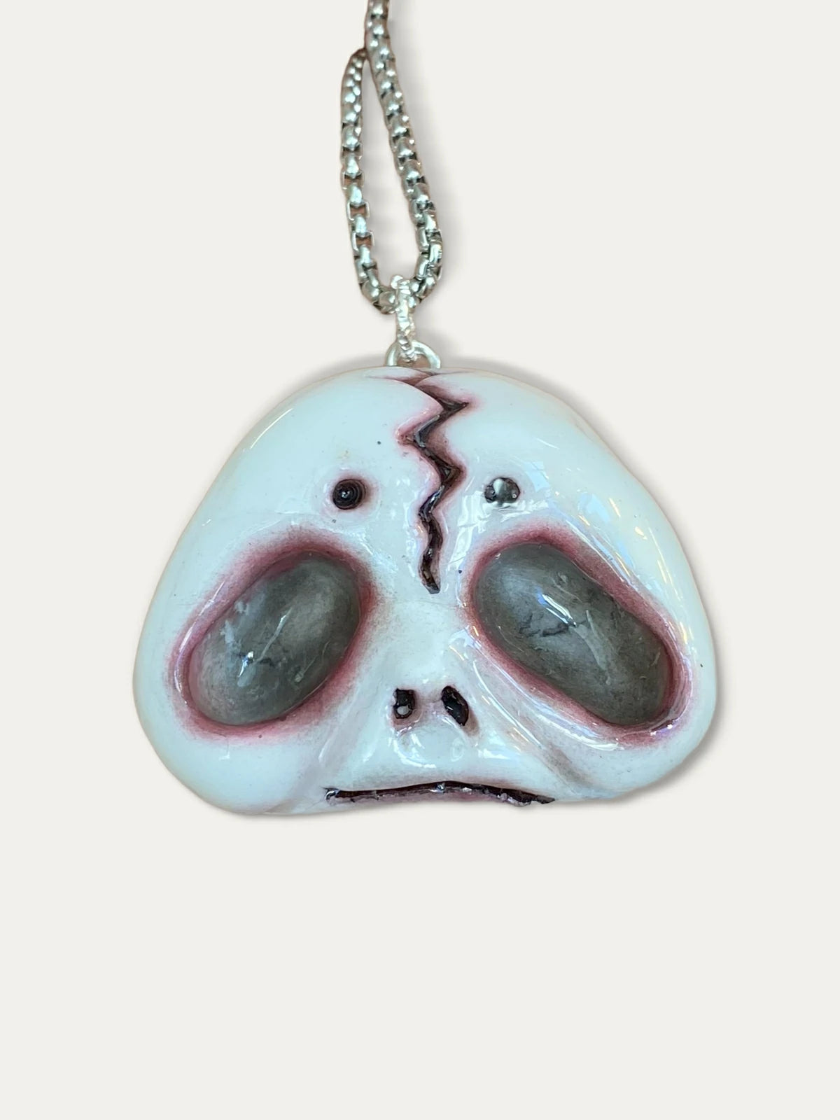 Kebarro Cracked Skull Face Pendant Clay Necklace