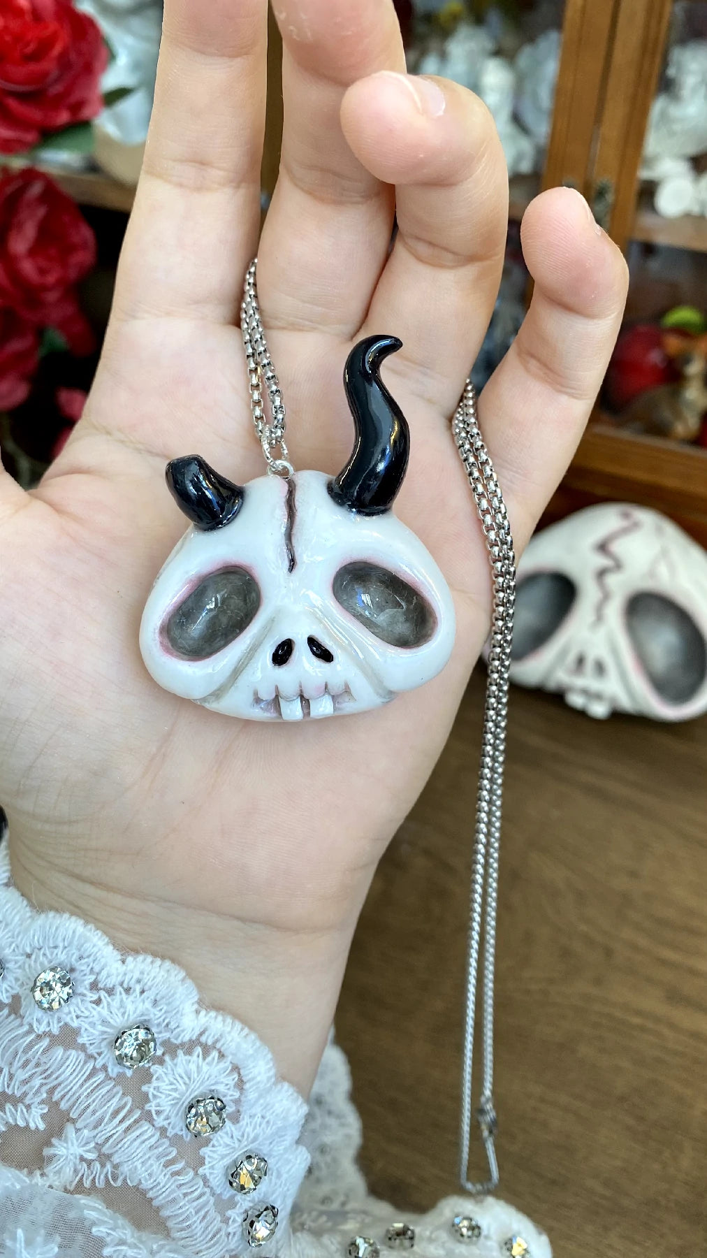 Kebarro White Skull Black Horn Clay Necklace