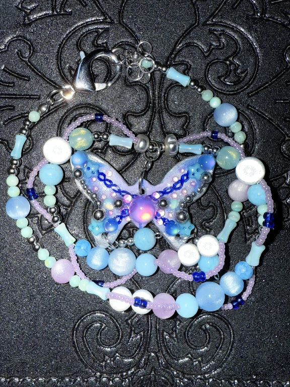 Zoaleo Shop Beaded Butterfly Pendant Necklace
